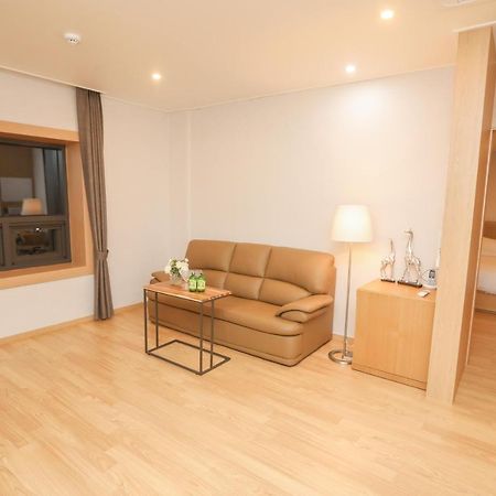 Daedunsan Hotel Wanju Екстериор снимка