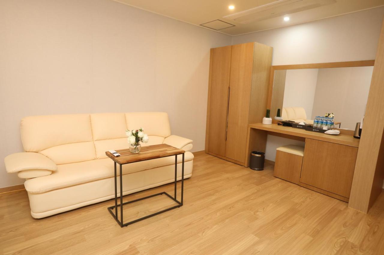 Daedunsan Hotel Wanju Екстериор снимка