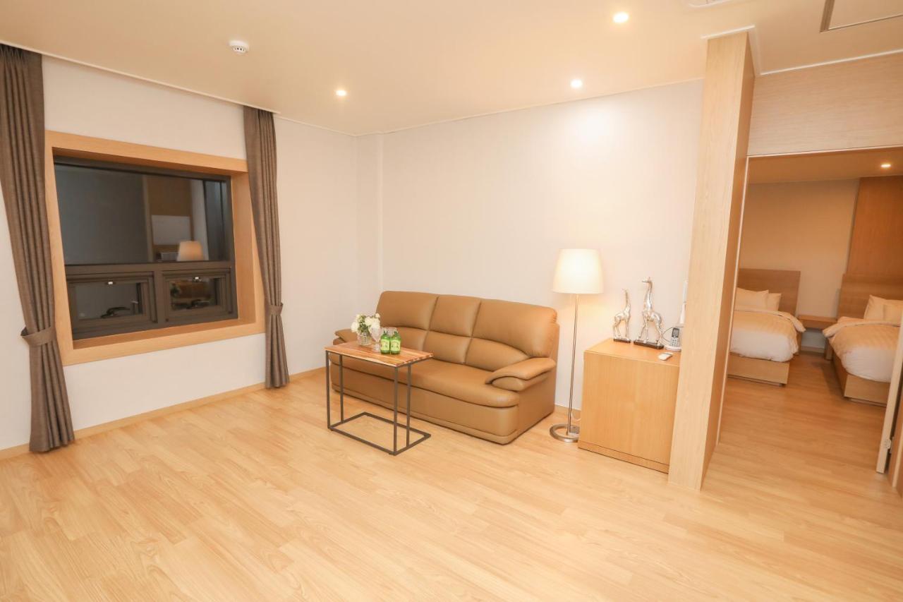 Daedunsan Hotel Wanju Екстериор снимка