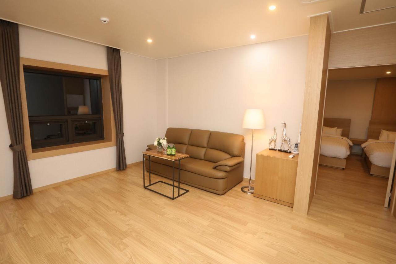 Daedunsan Hotel Wanju Екстериор снимка